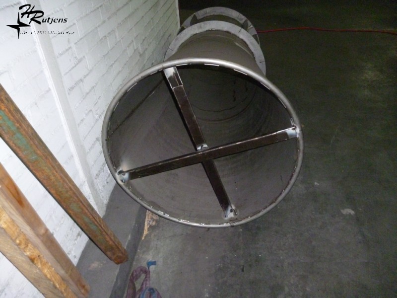 Foto: Reparatie Naverbrander