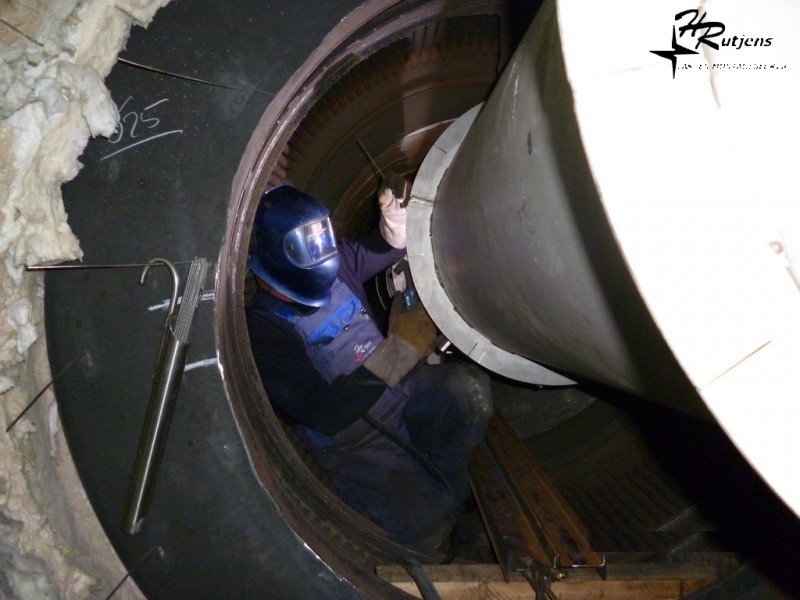 Foto: Reparatie Naverbrander